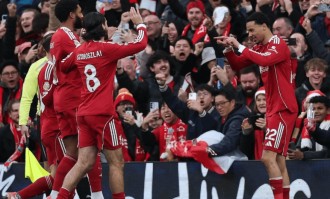 萨拉赫创造英超历史，利物浦最强前锋诞生：轰入10粒进球